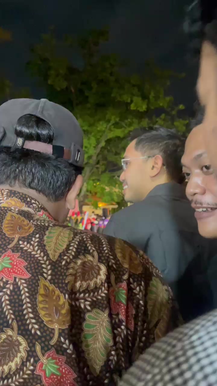 @AYOEK