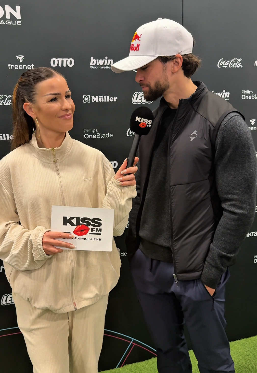 @KISS FM 💋