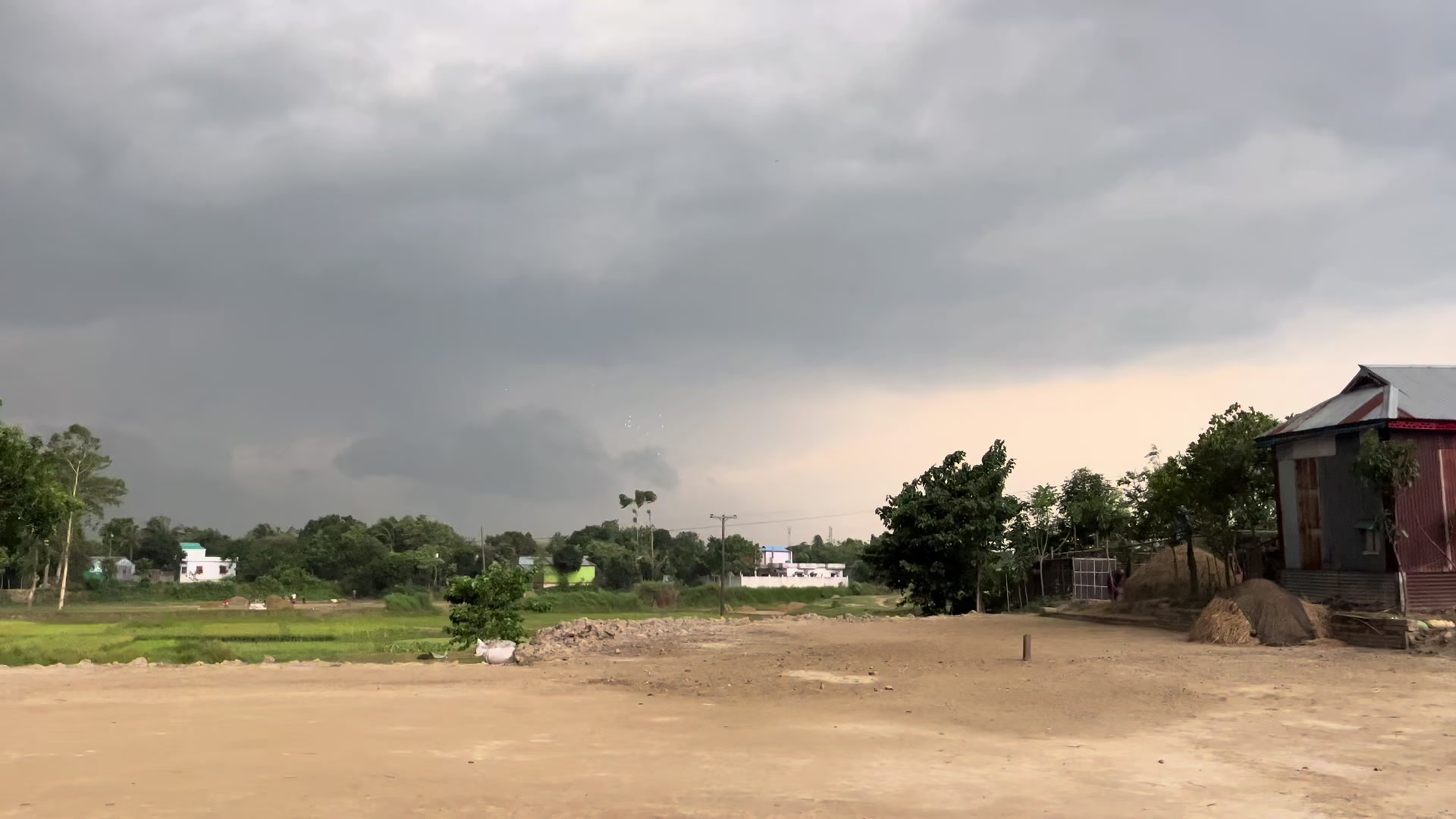@ প্রকৃতি প্রেমিক সাইমন 🍃