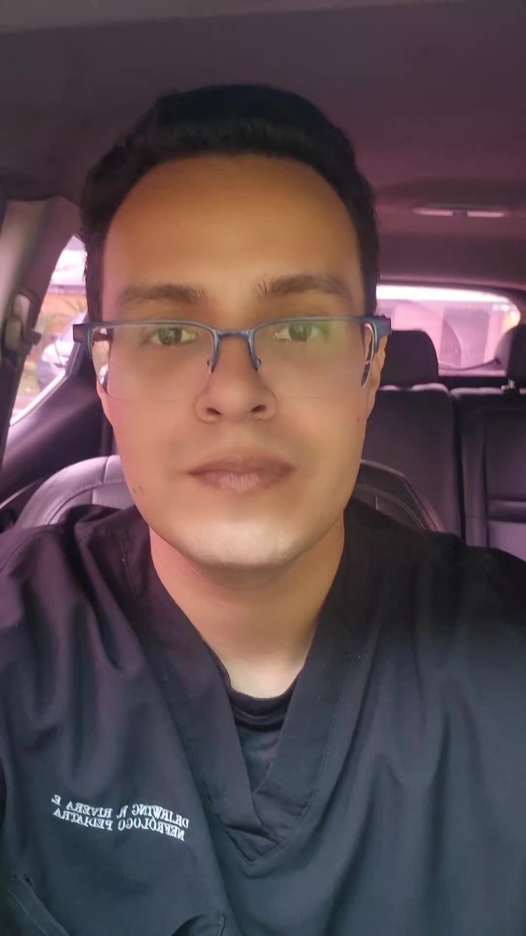 @Dr. Irwing Nefr&oacute;logo-Pediatra