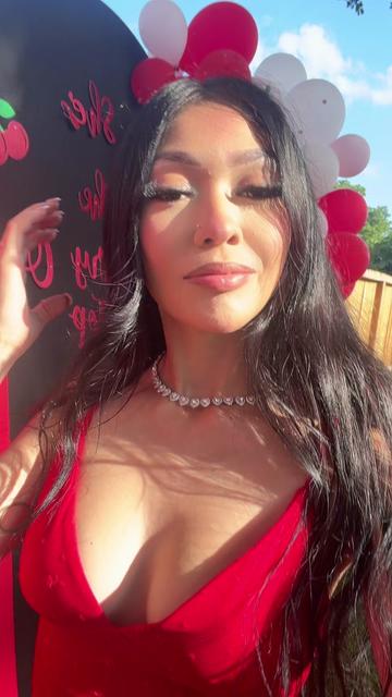 @deelilahhh