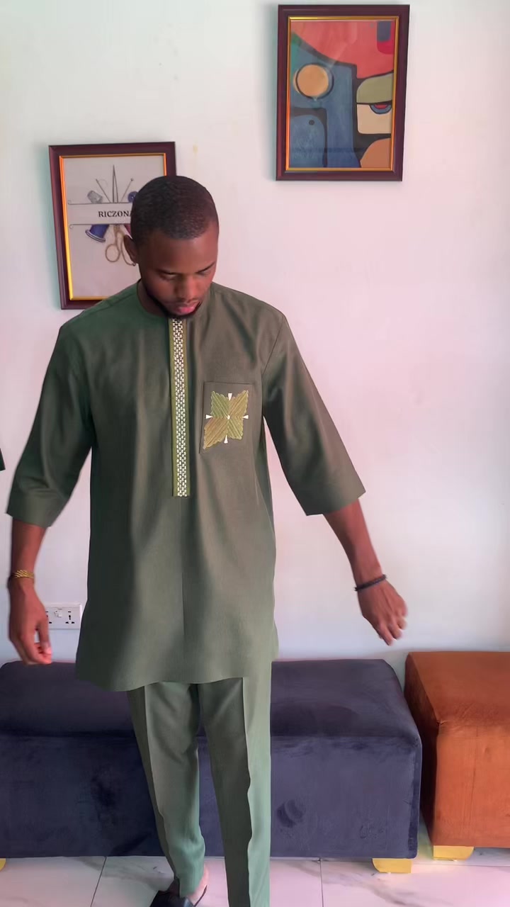 @Riczona Clothing