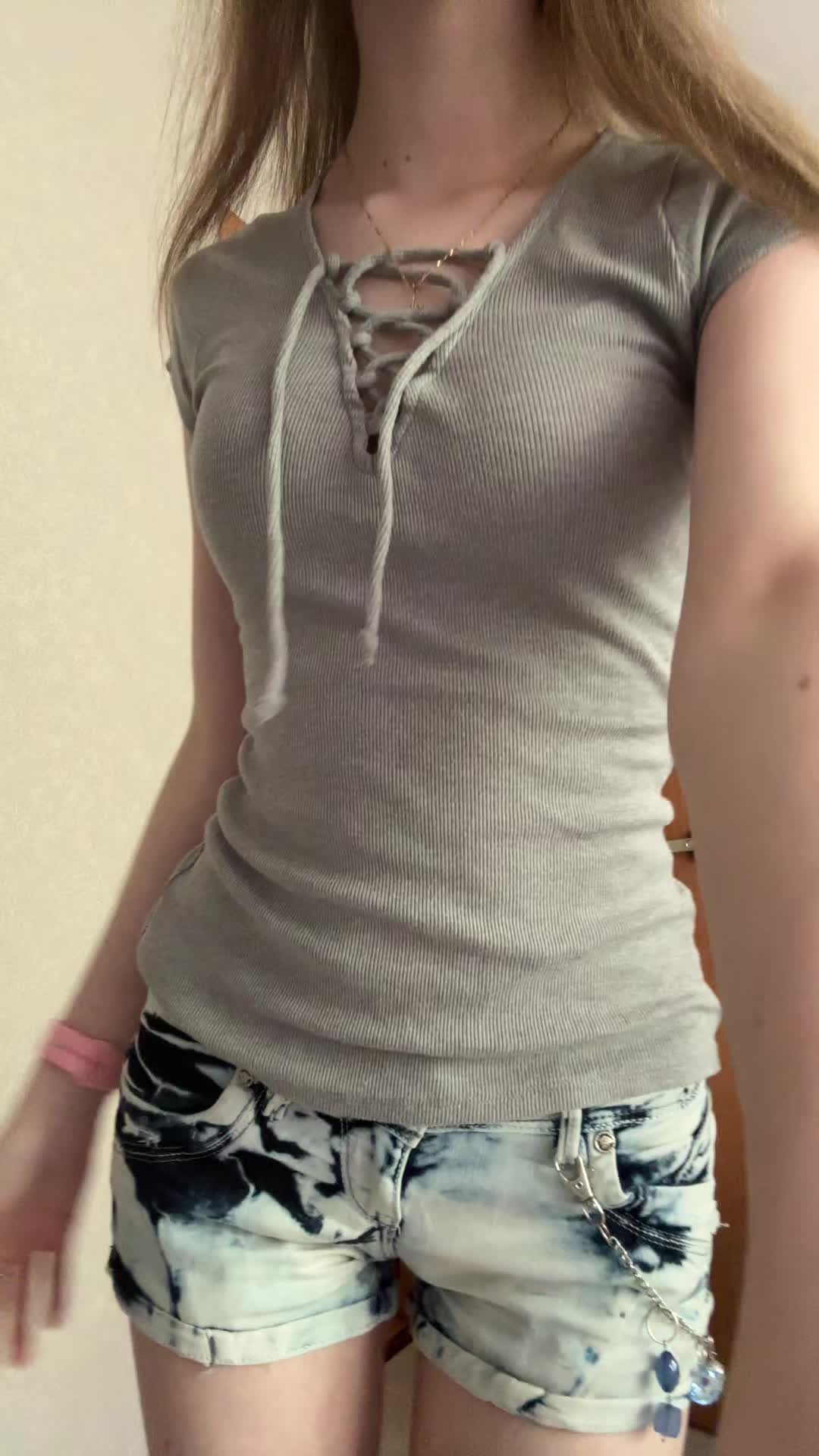 @>_*