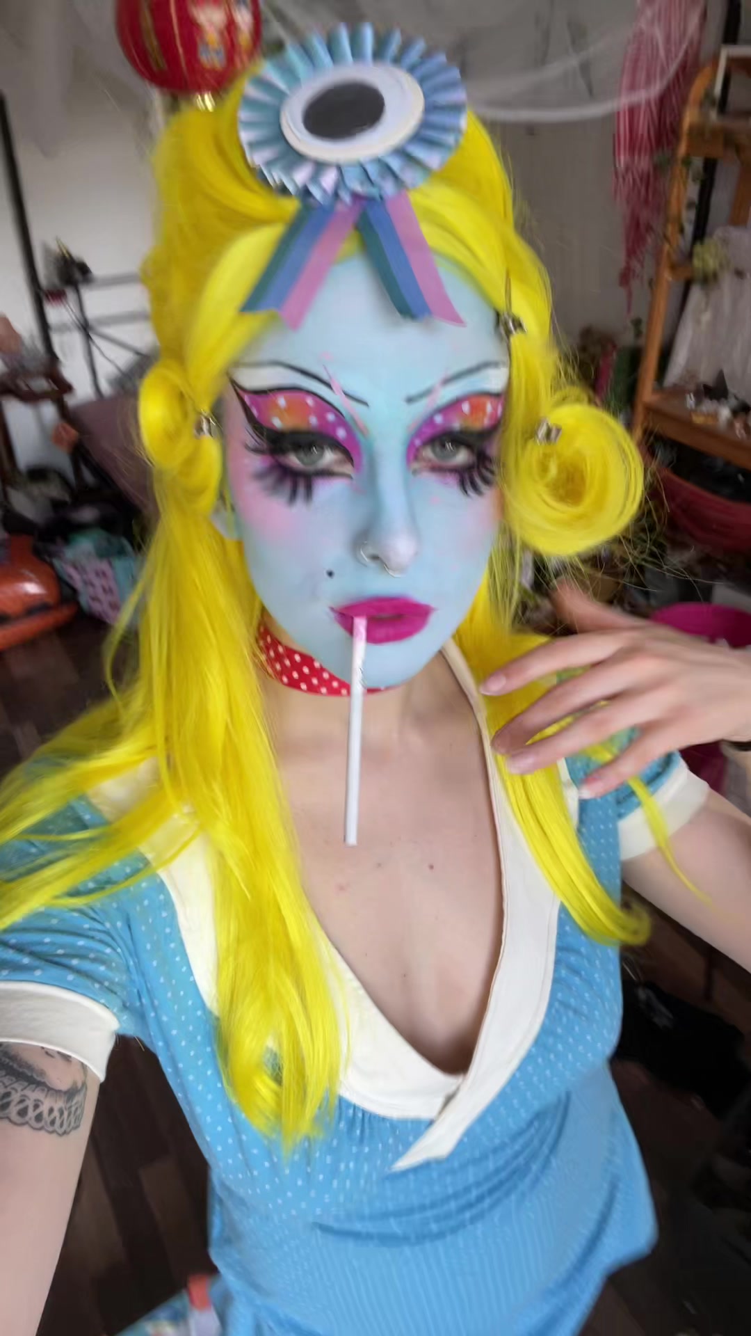 @weirdlywelldressed