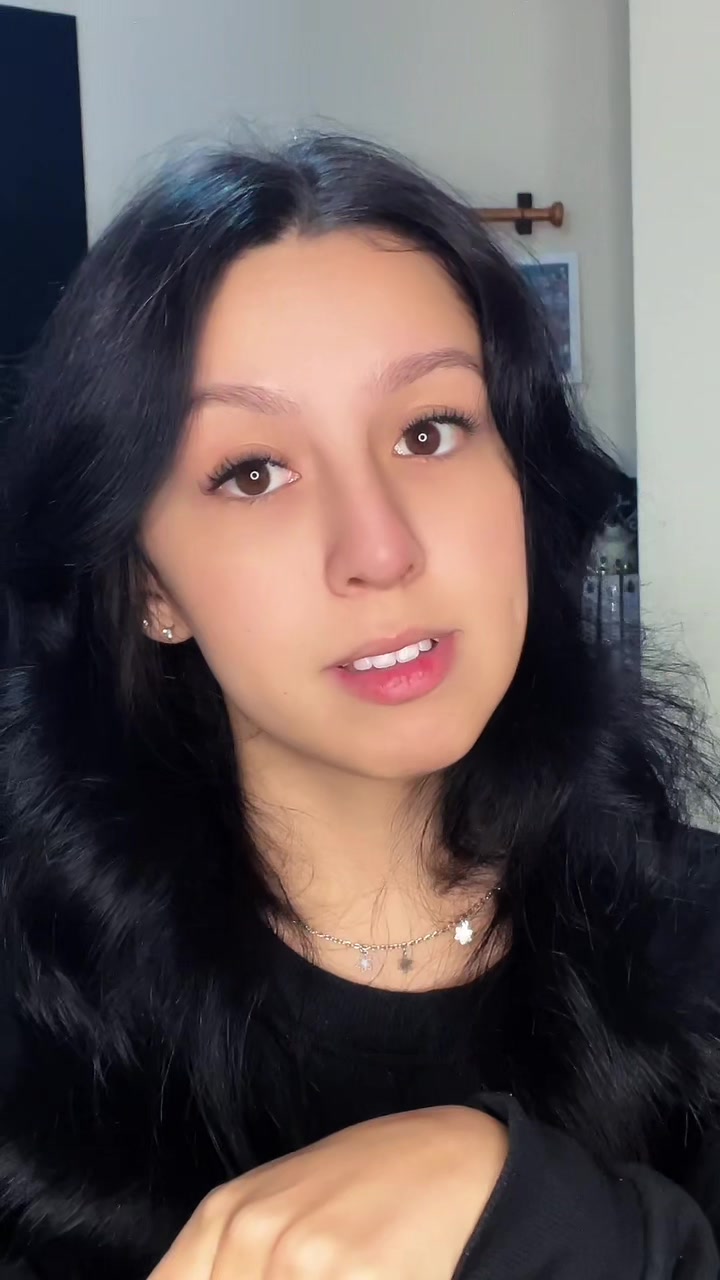 @heyitssliraa