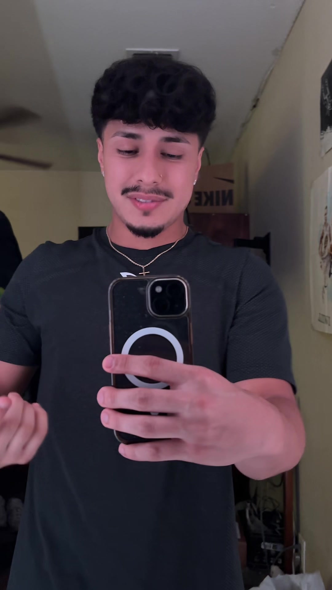 @😁