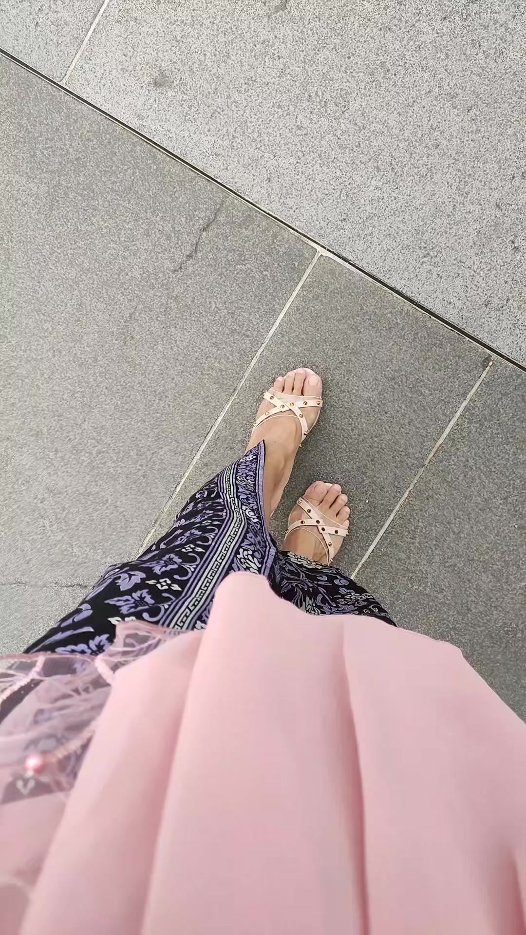 @Nia_Varrel