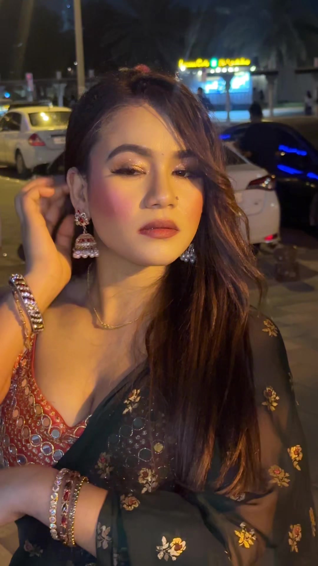 @असु