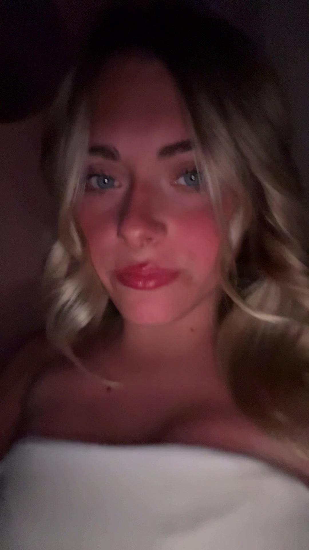 @blondehairloserr