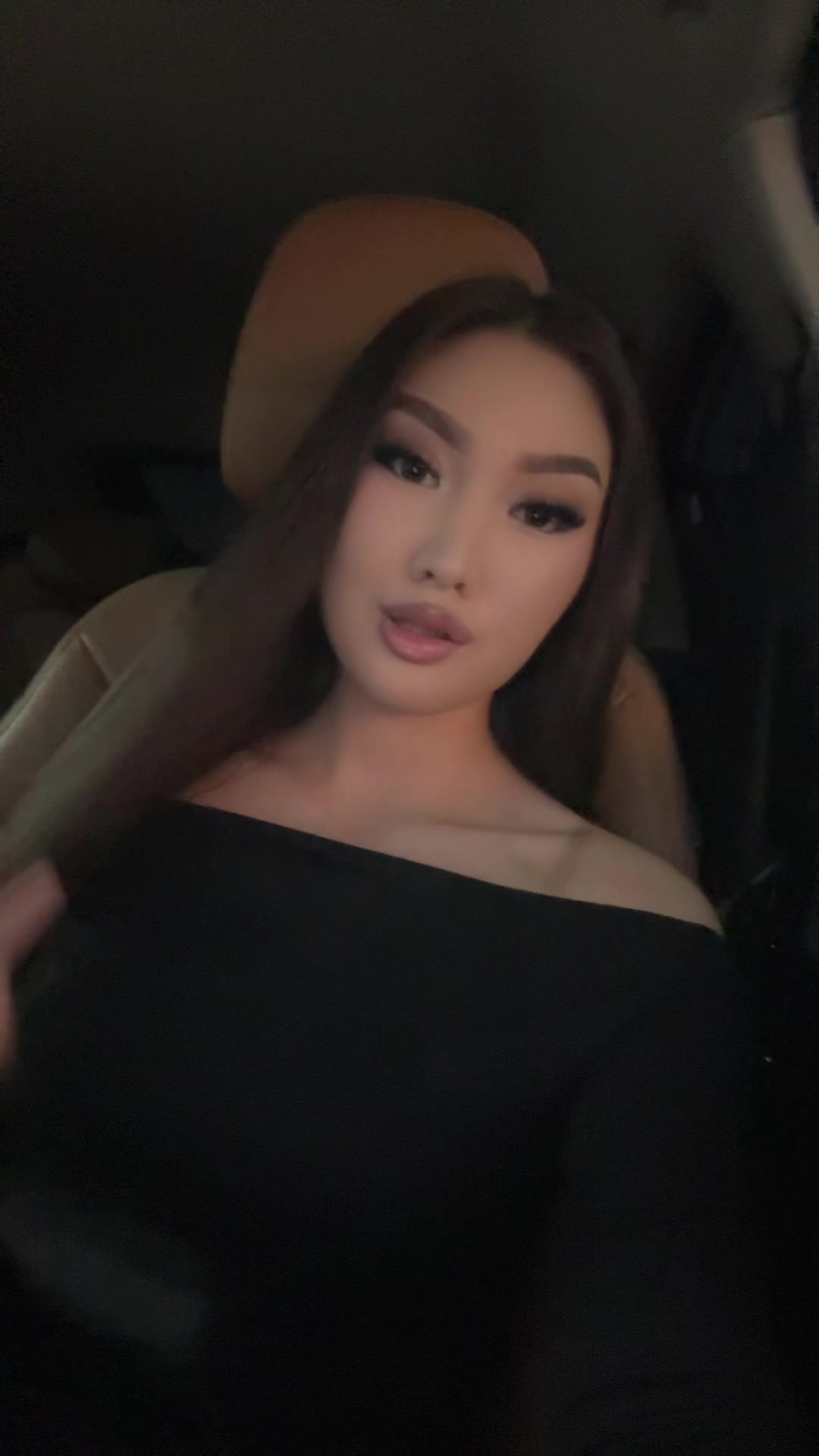 @𝒜.