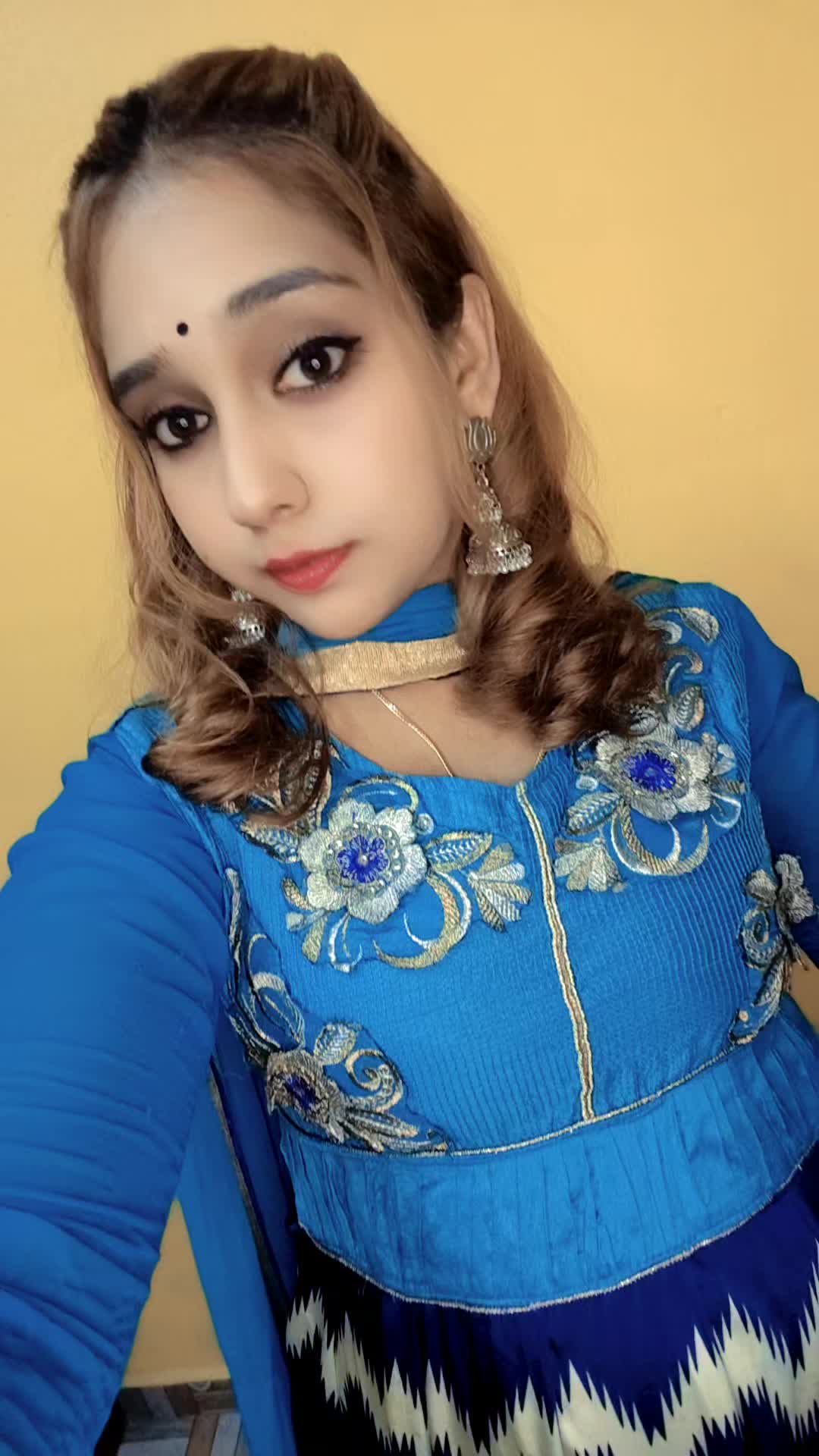 @🕊️ThArA🕊️