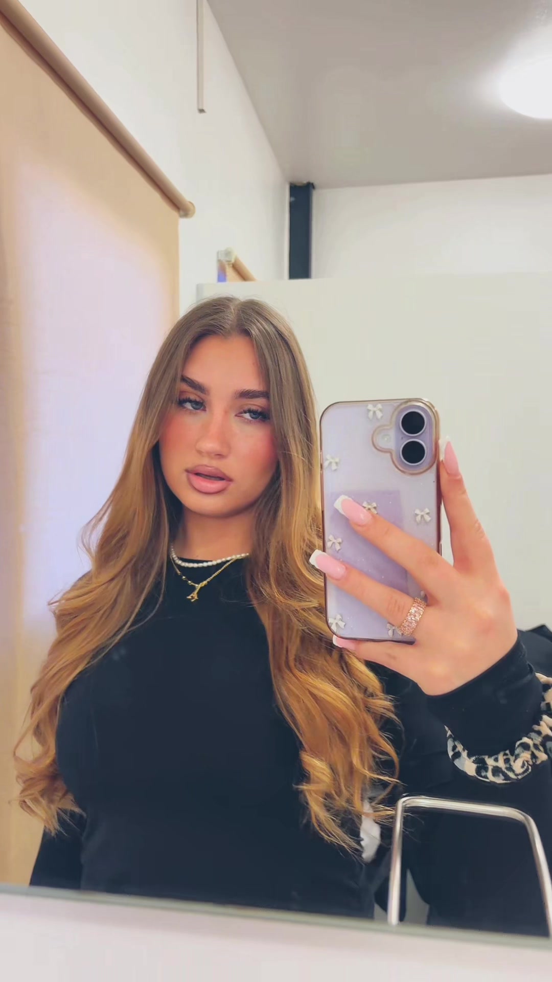 @Aime&eacute; 🍯🍇&sup2;ʳ⁴ʸ
