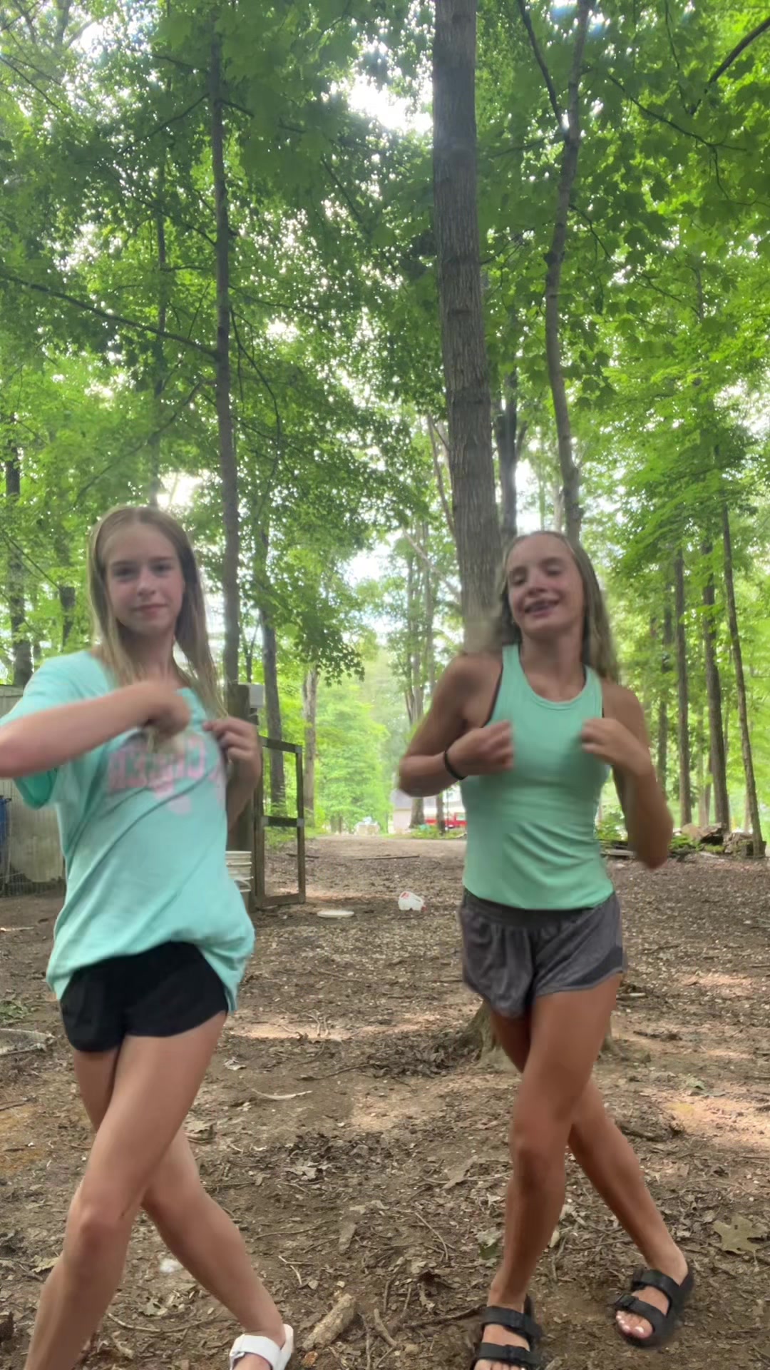 @emma & harper 👯&zwj;♀️