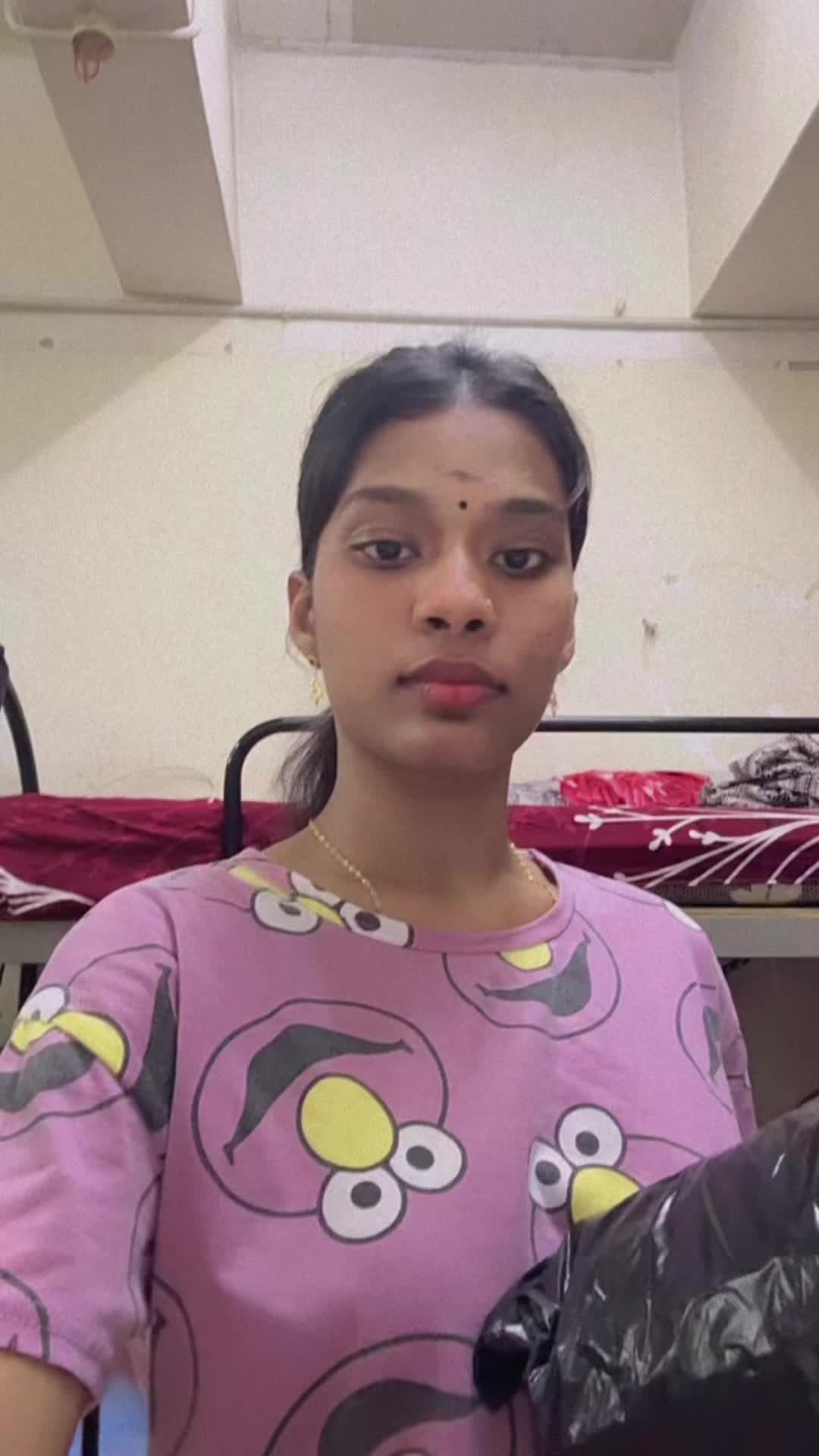 @Priya🦋💓