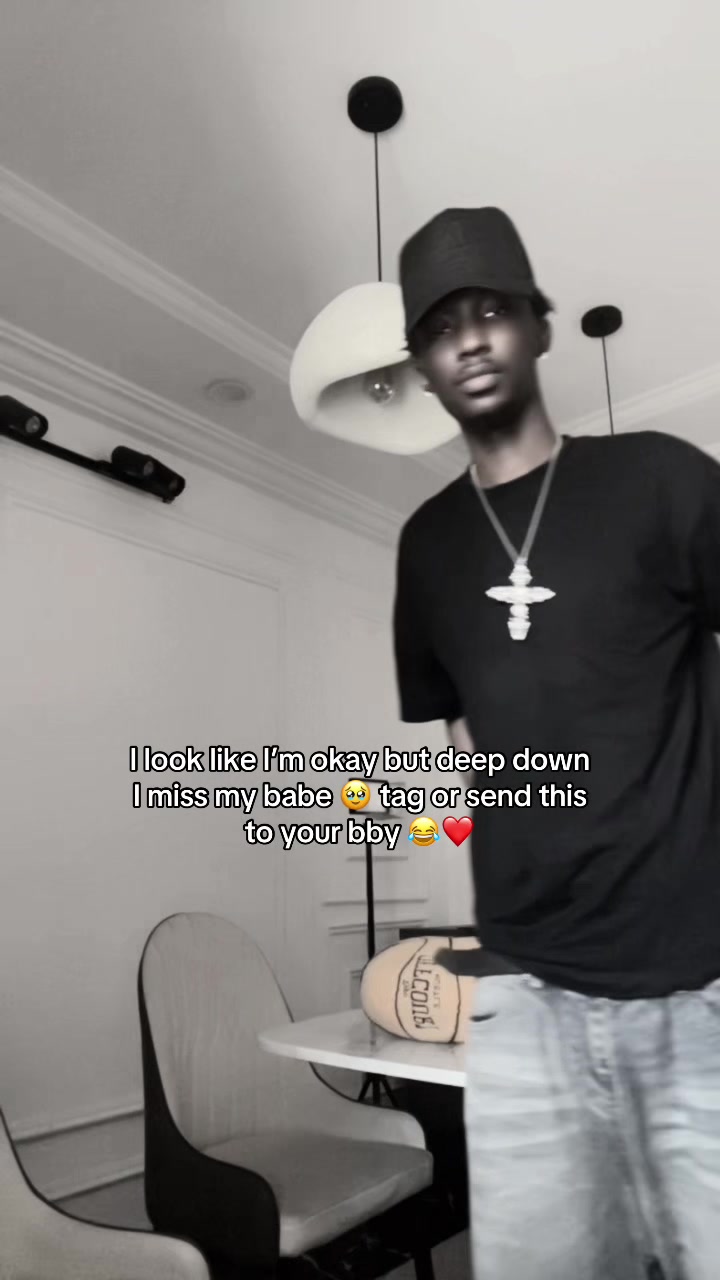 @Demmy🥶❄️