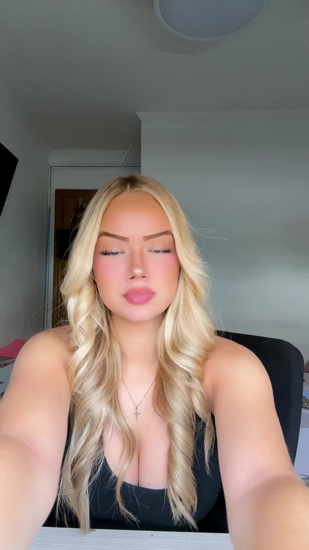 @Tanixispilla