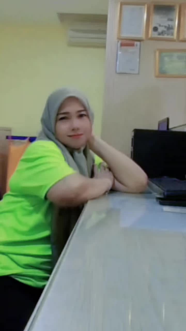 @Bu lurah 😁