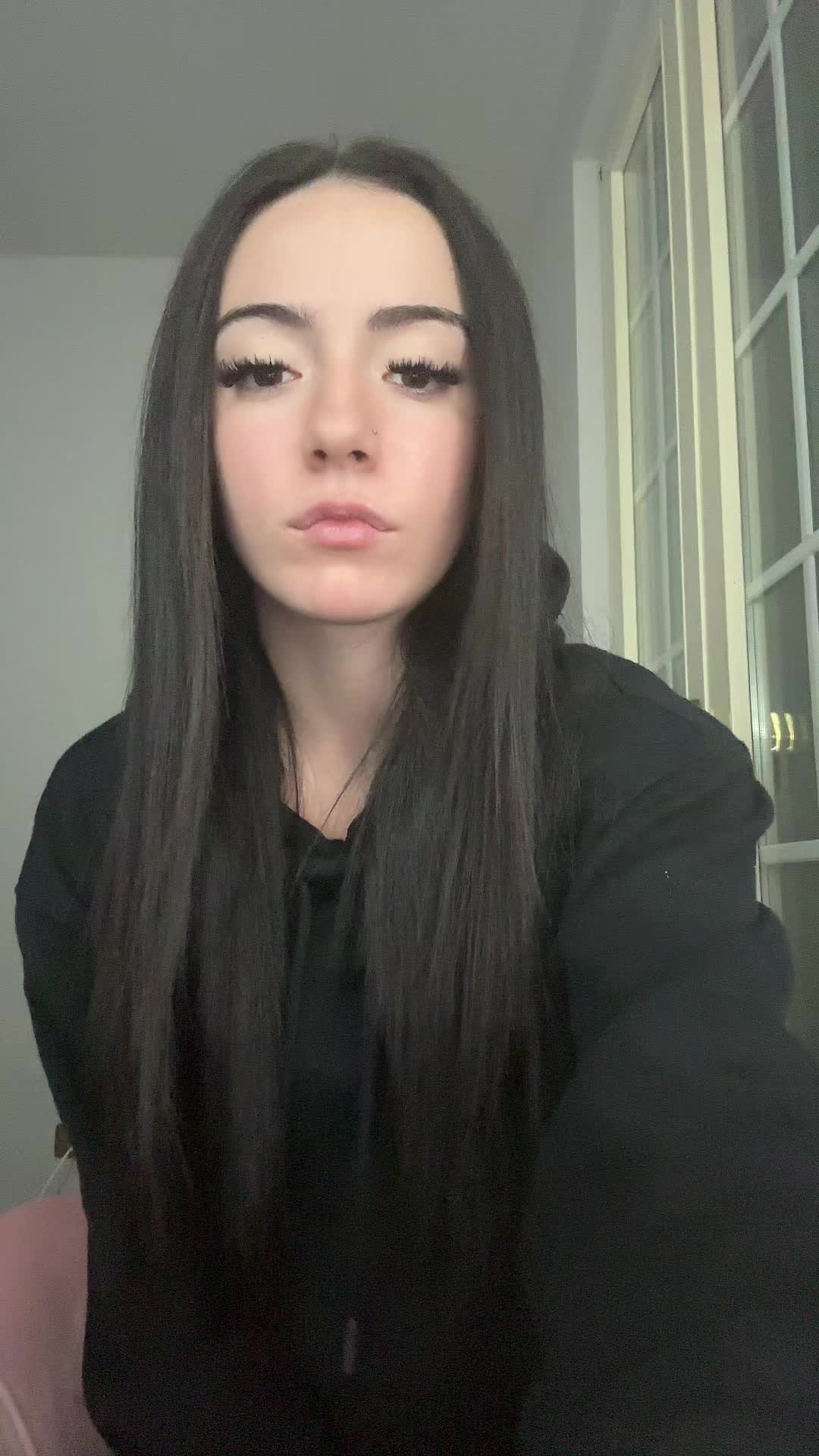 @lari📲