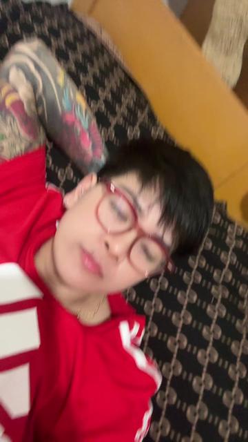 @EMJEi