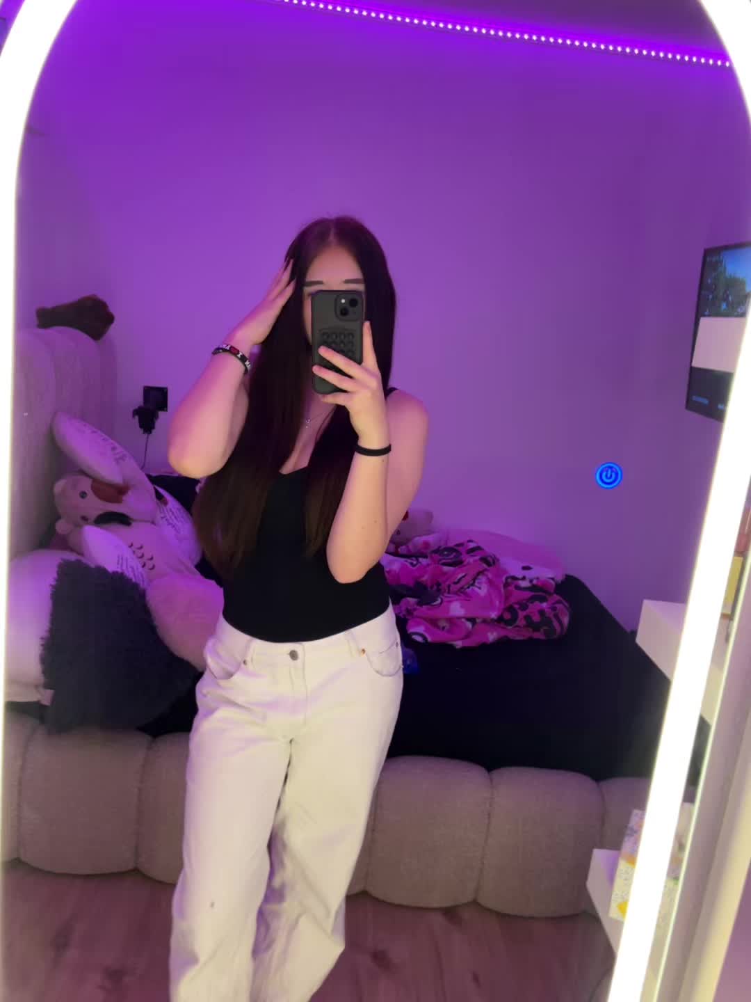 @ꨄ