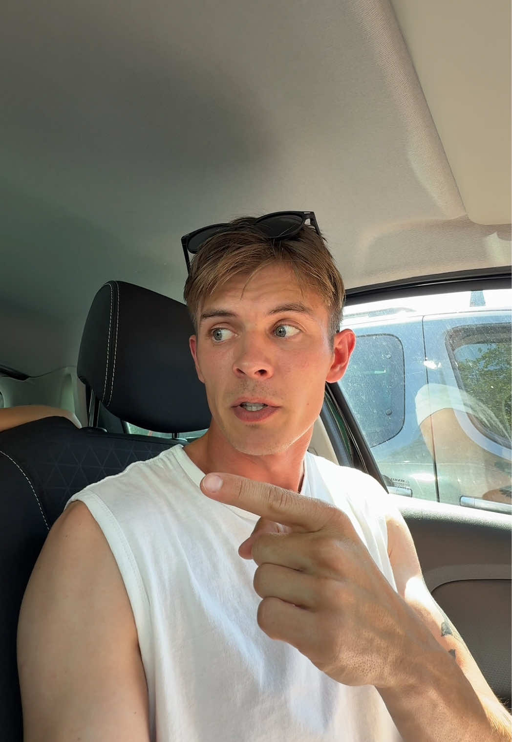 @bydustinn