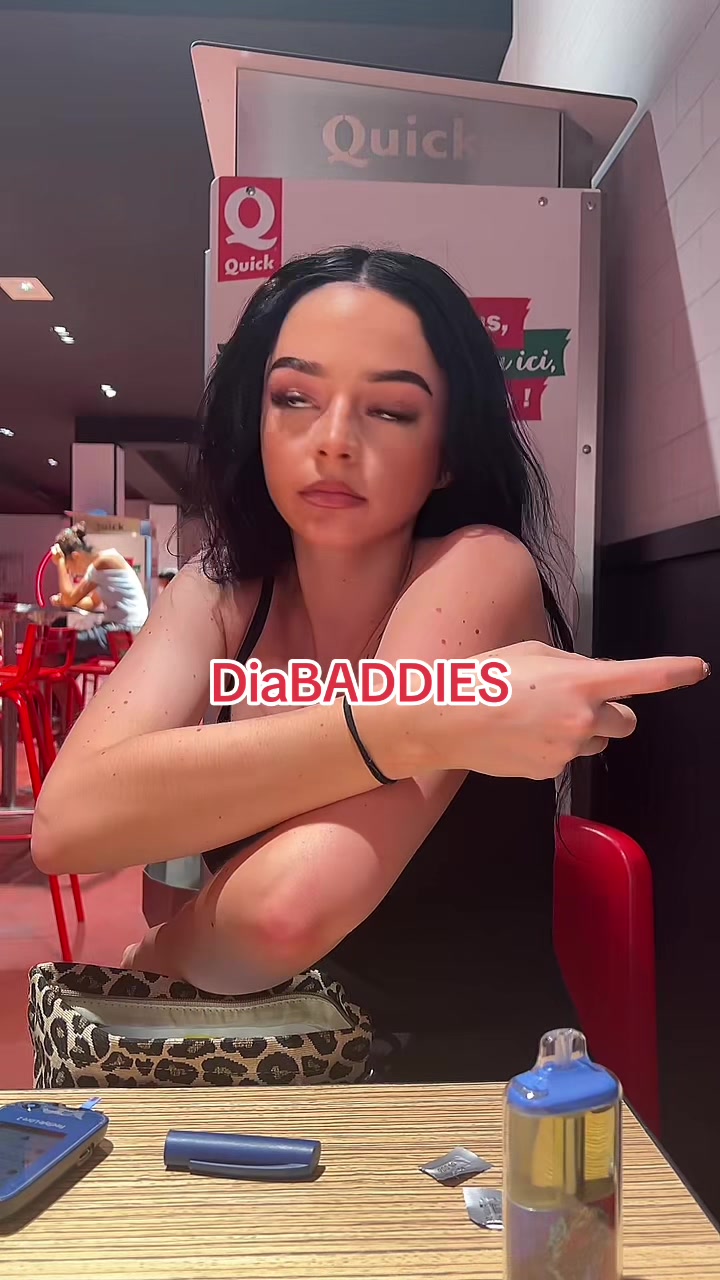 @Riri🍒