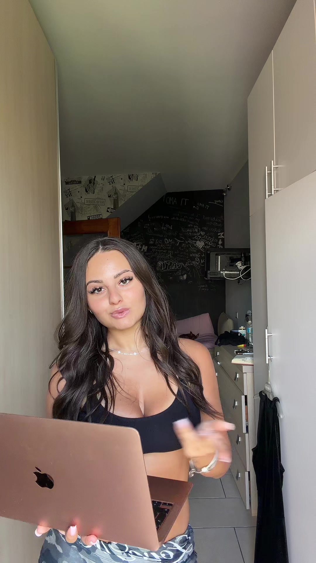 @𝓜ary