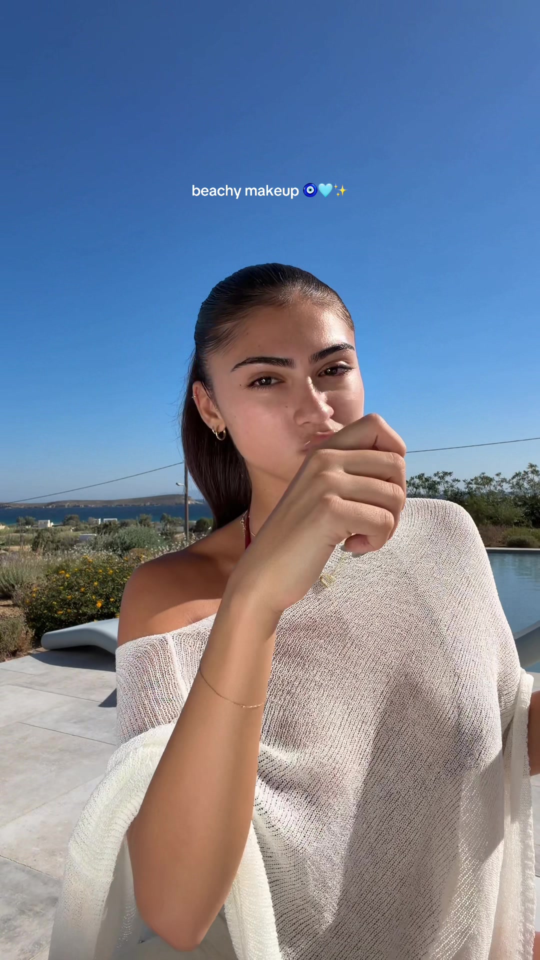 @Bella