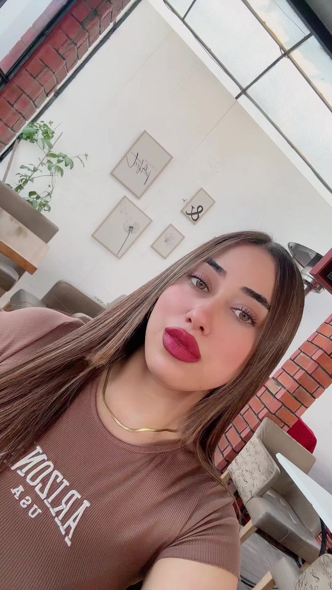 @𝓜𝓲𝓷𝓪 🎀