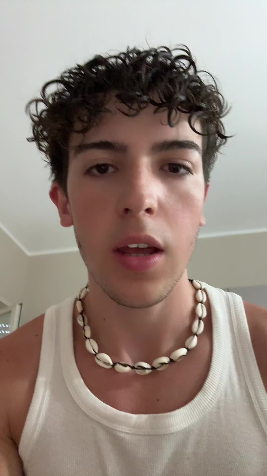 @axomirt