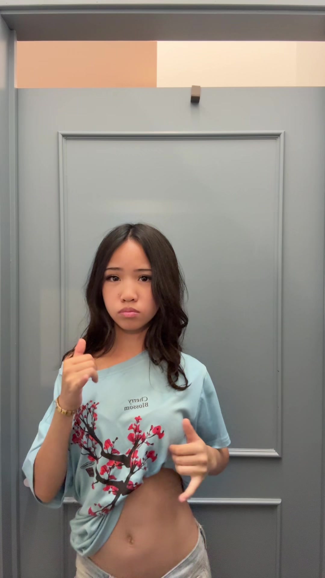 @𝐄𝐥𝐢𝐞