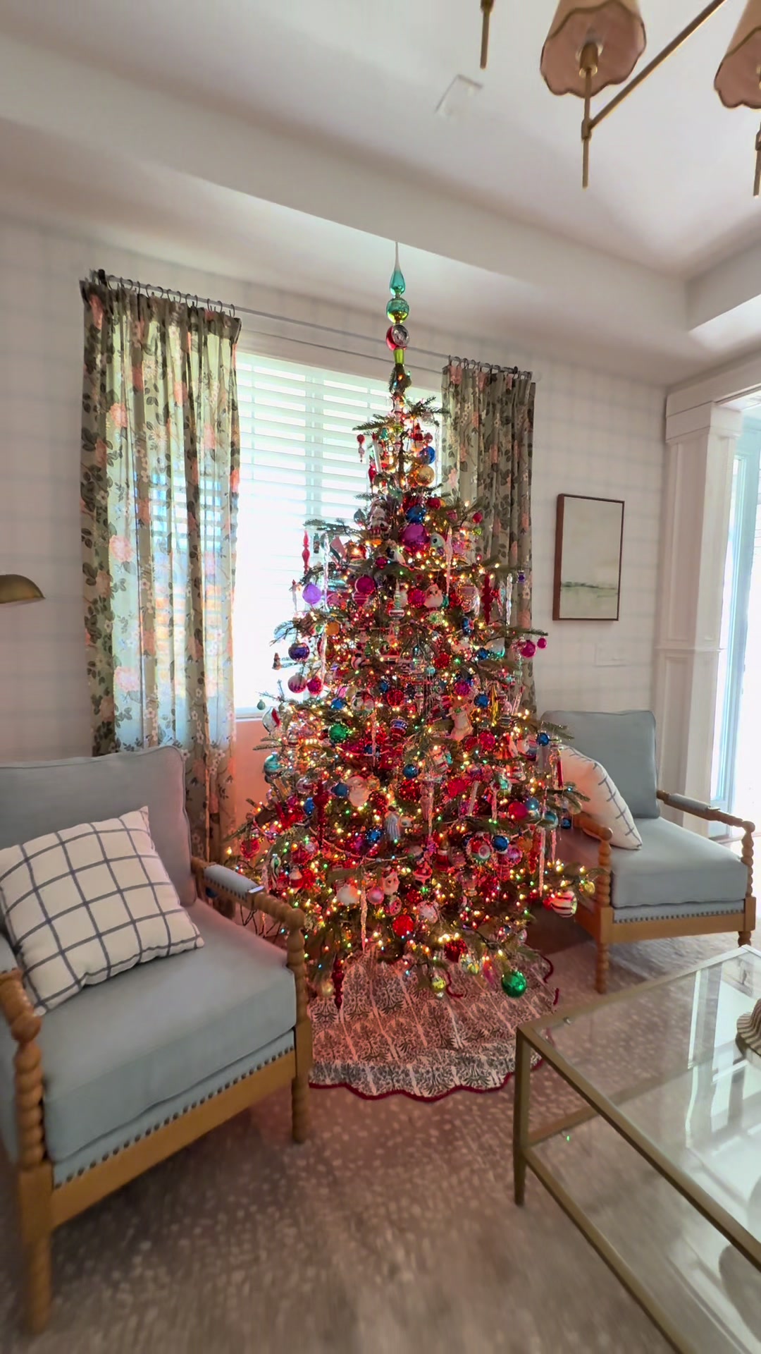 @Crystal | Cozy Home & Holiday