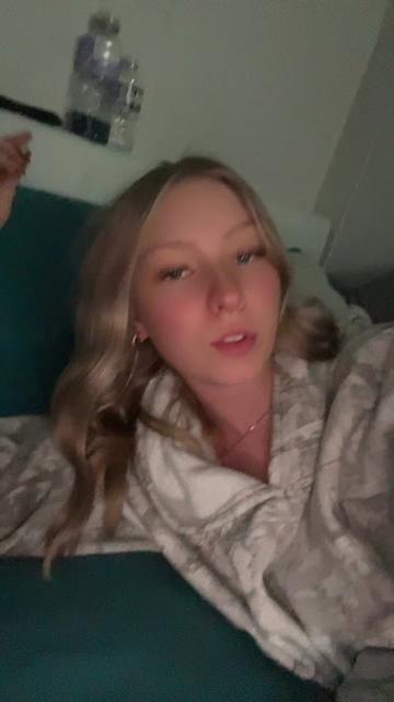 @<3