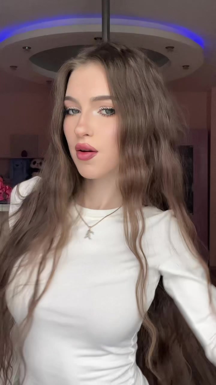 @꧁𝔸𝕃𝕀𝕊𝔸꧂