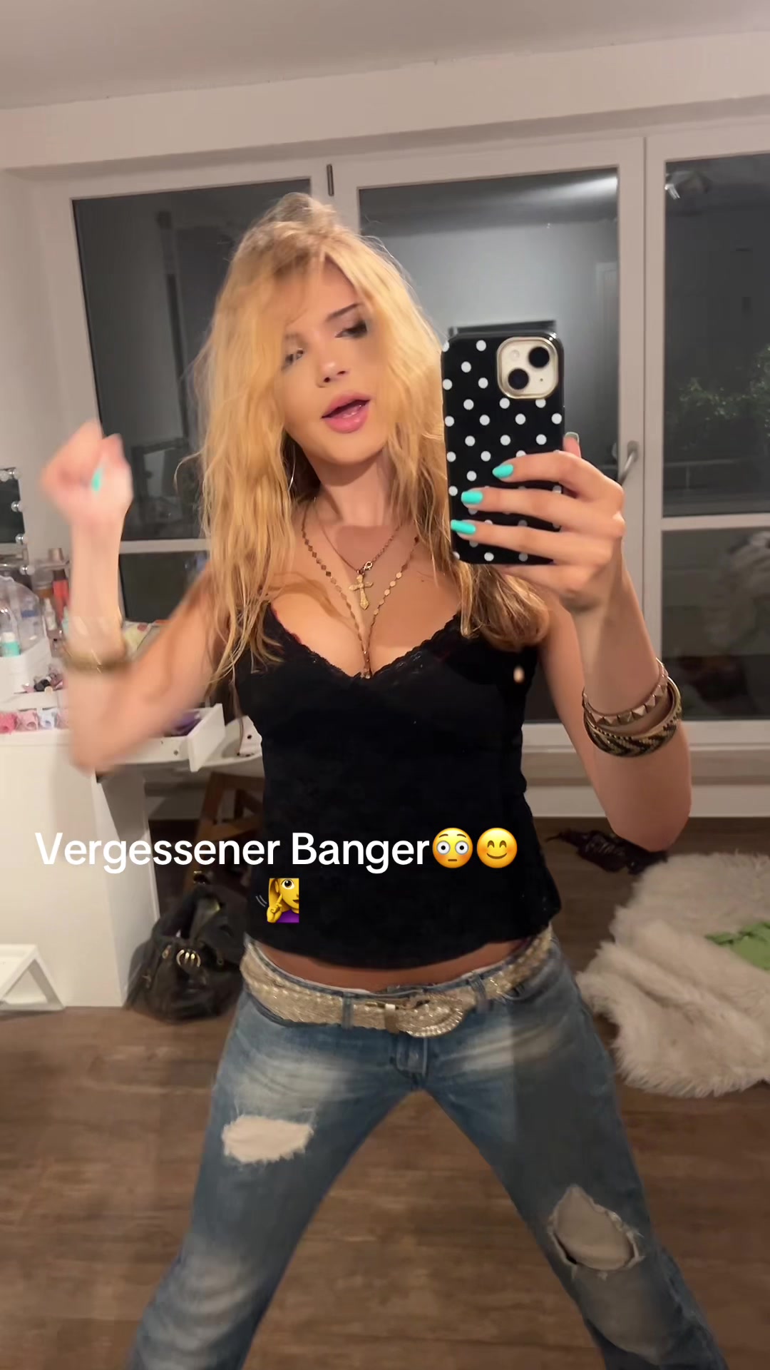 @Ella