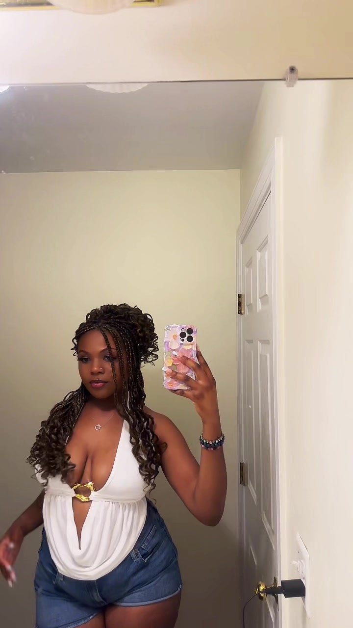 @Chey🦋