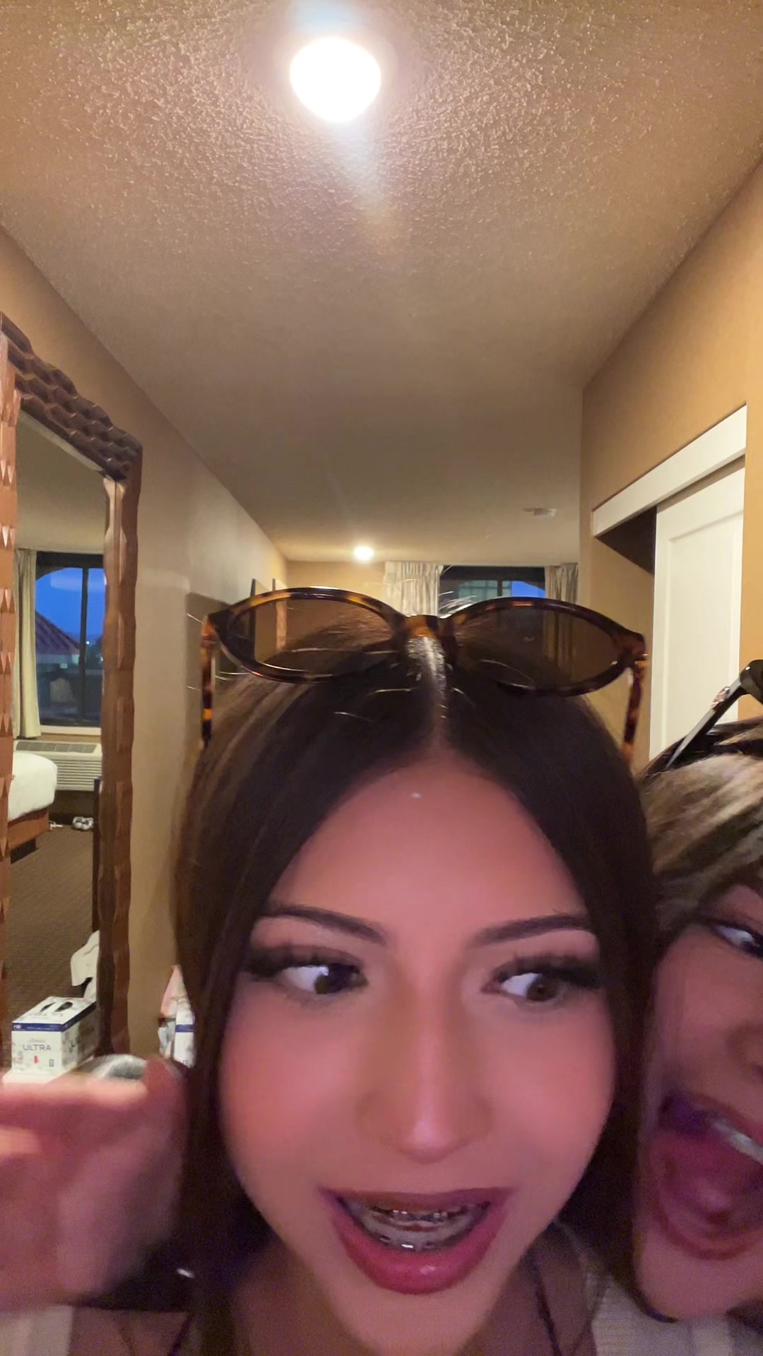 @bella