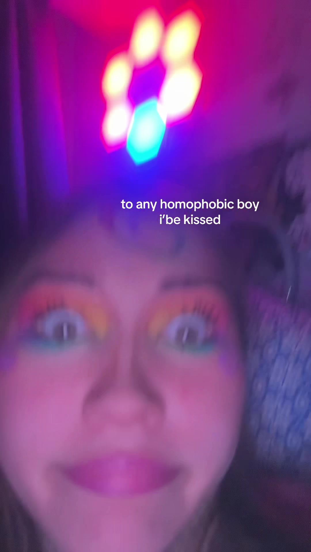 @Ayz