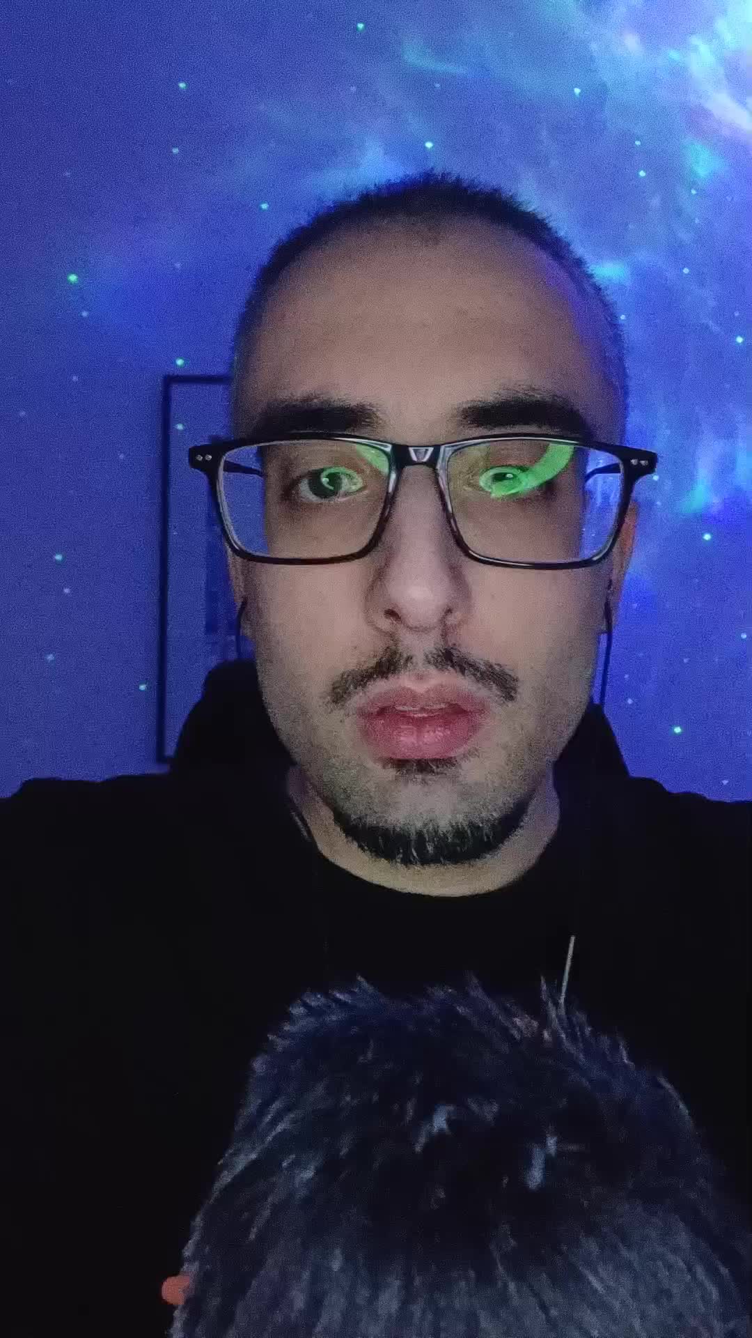 @AlessioWhispersAsmr