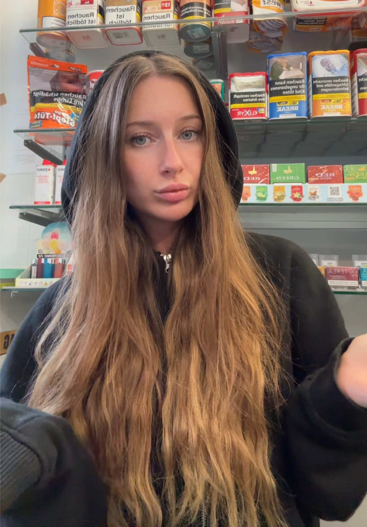 @Larissaxra