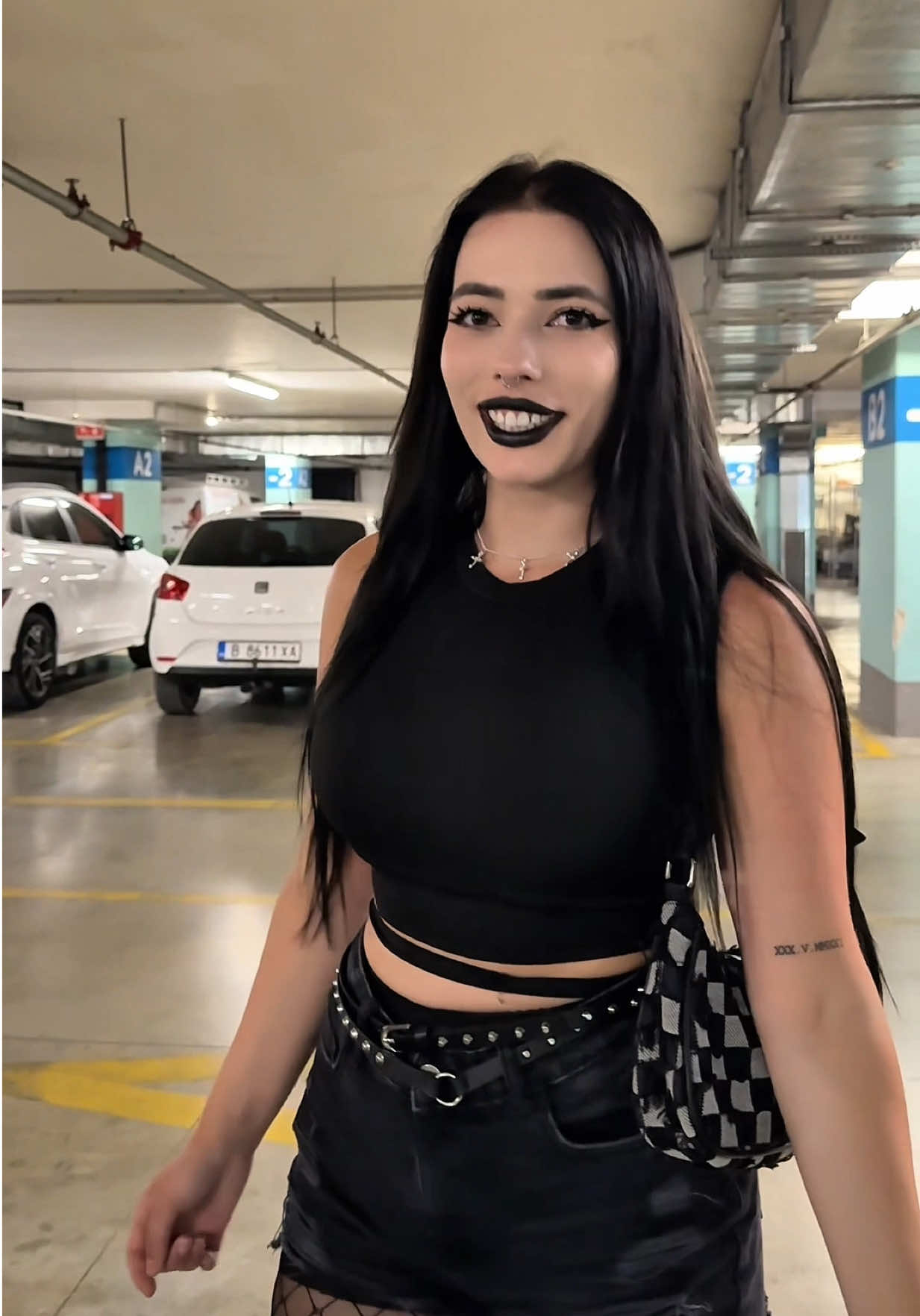 @insta: shadowxserene