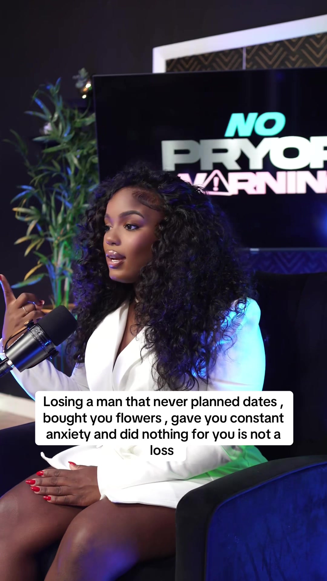 @thearielpryor