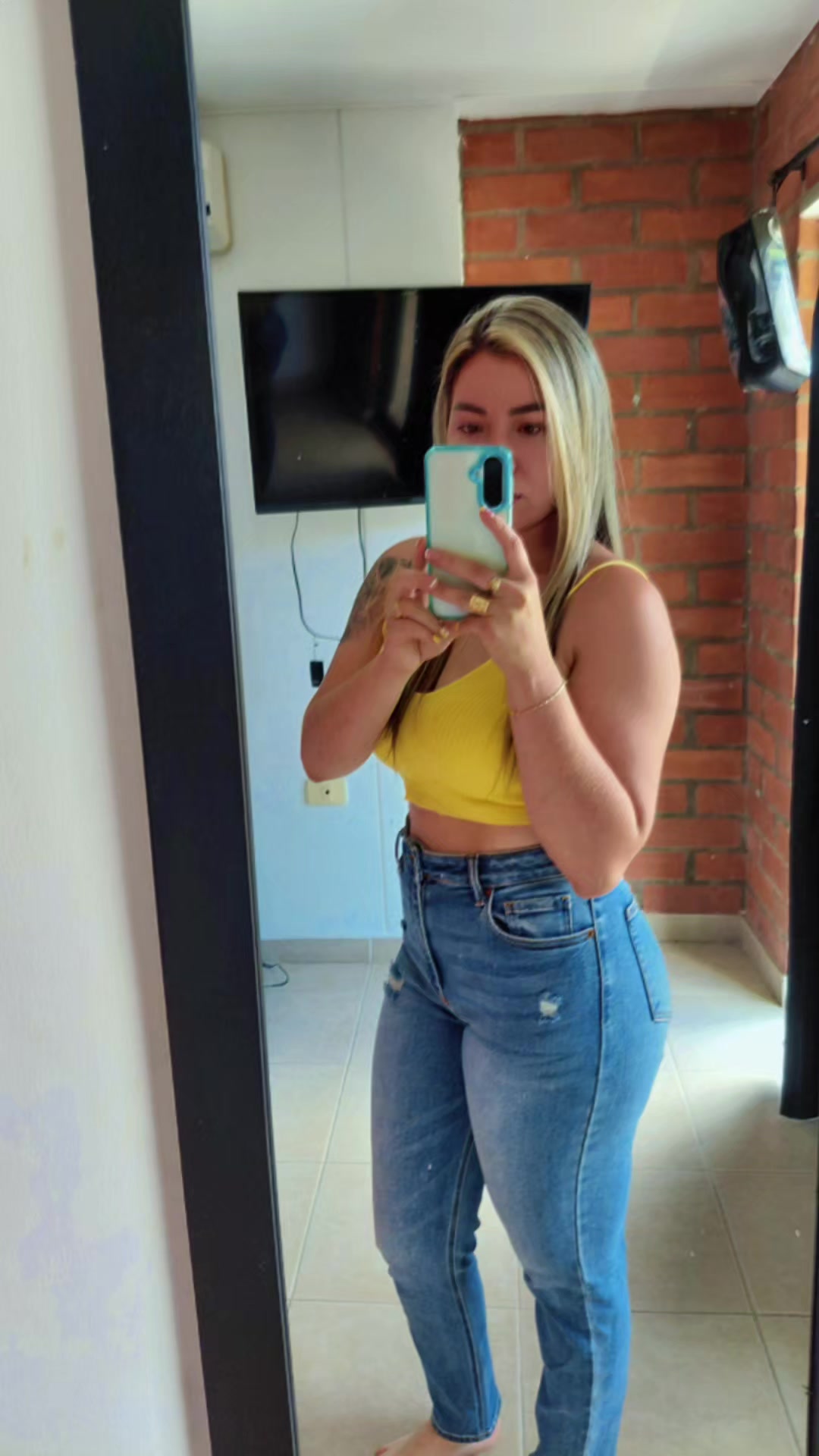 @LAURA OSPINA