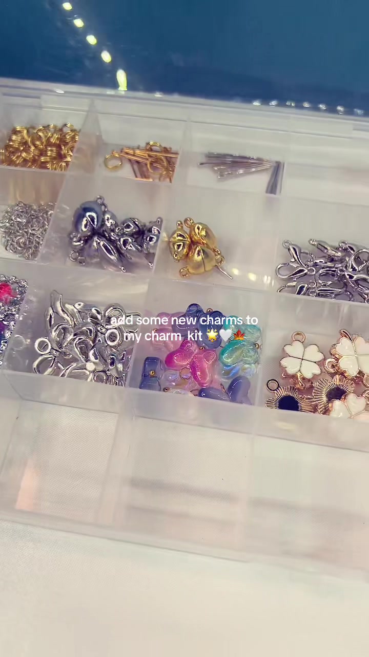 @beadedbyleyy ✨🩷