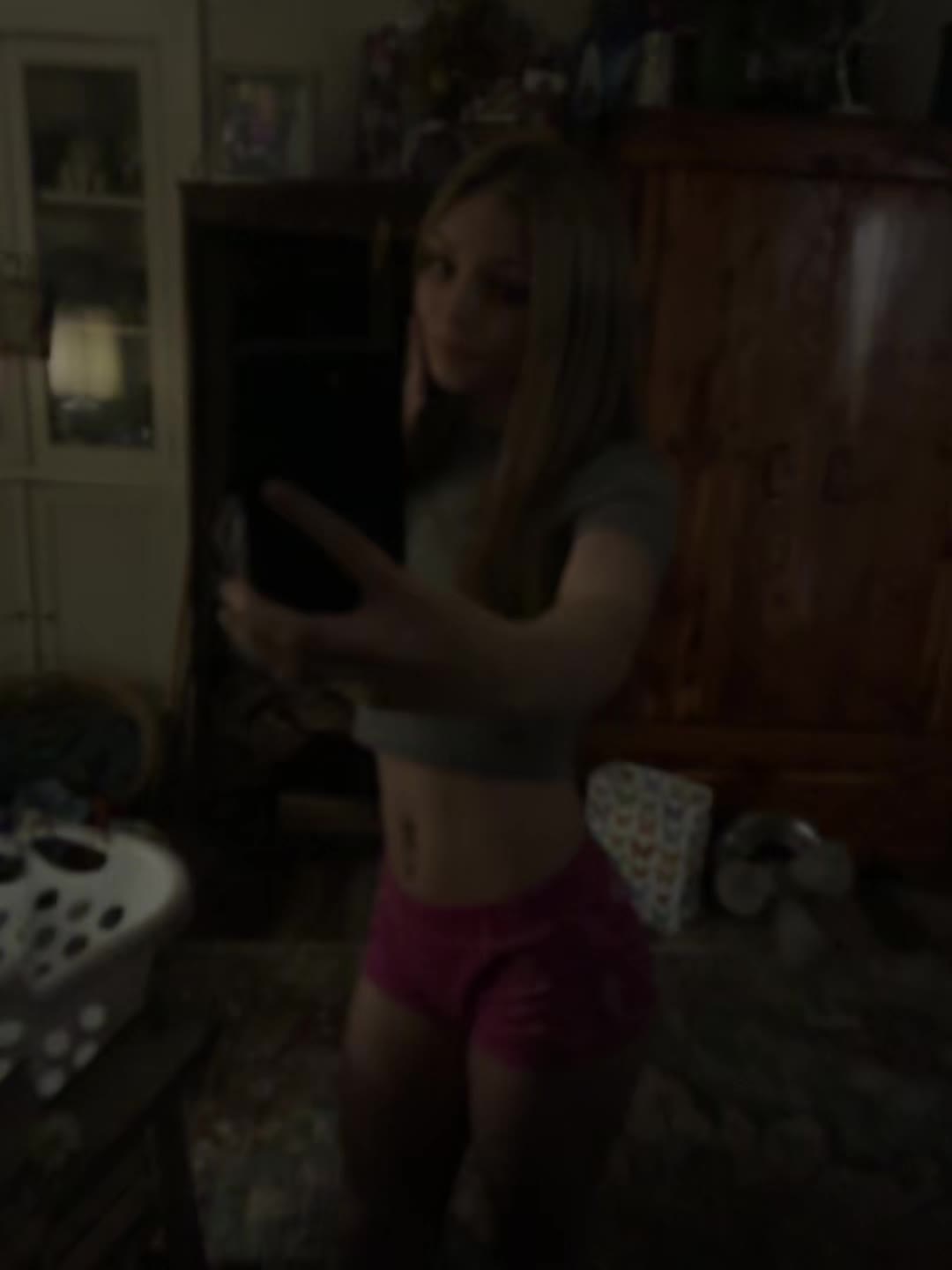 @chloepearson82
