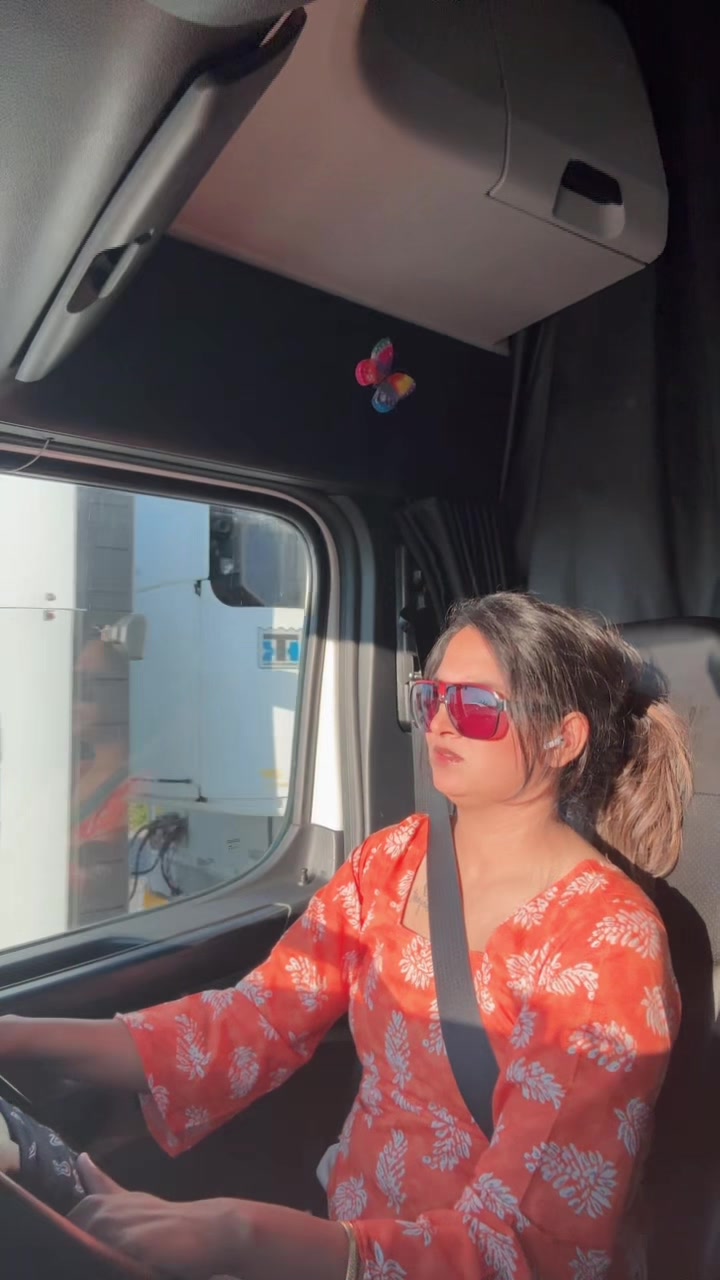@Officialjeeti