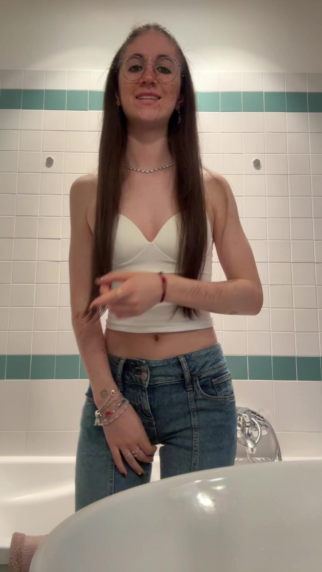 @elenina🎗️💜