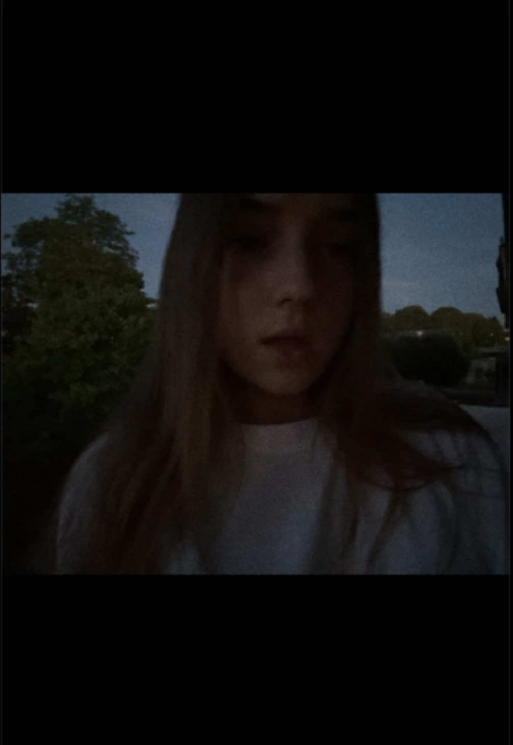 @𝐦𝟎𝟎𝐧.𝐥𝐱𝟒