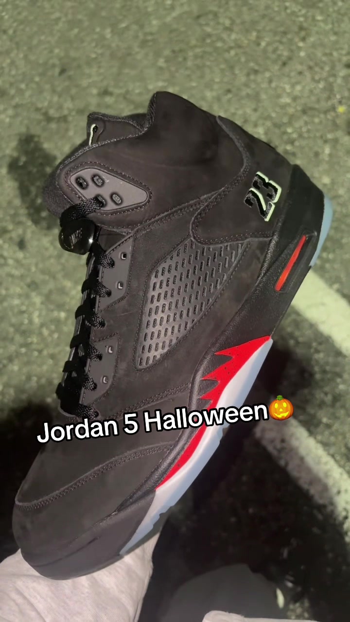 @leftalonechris🦅
