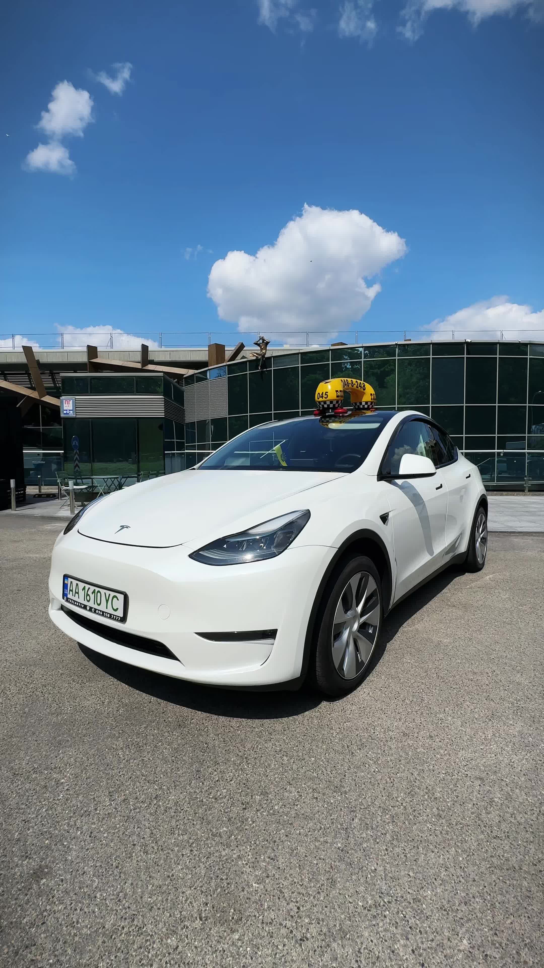 @Elit Taxi Kyiv